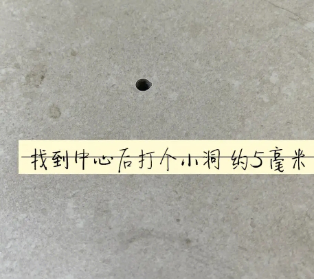 长子瓷砖空鼓维修公司专业解答在瓷砖铺贴过程中，如果砂料搅拌不均匀，将会带来以下问题